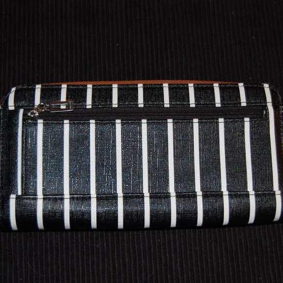 Guess Black & White Striped Wristlet  W/ Multiple Pockets  8 1/2" x 4 1/2" - Picture 4 of 14